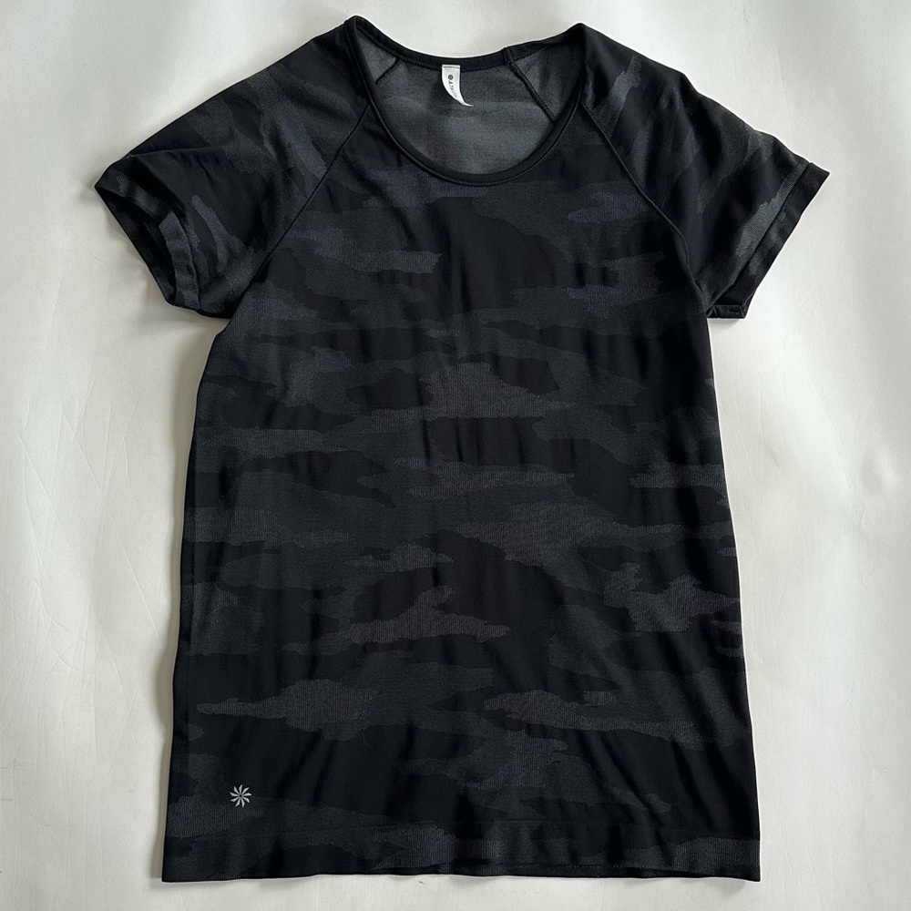Athleta Momentum Seamless Tee Camo Short Sleeve Workout Top